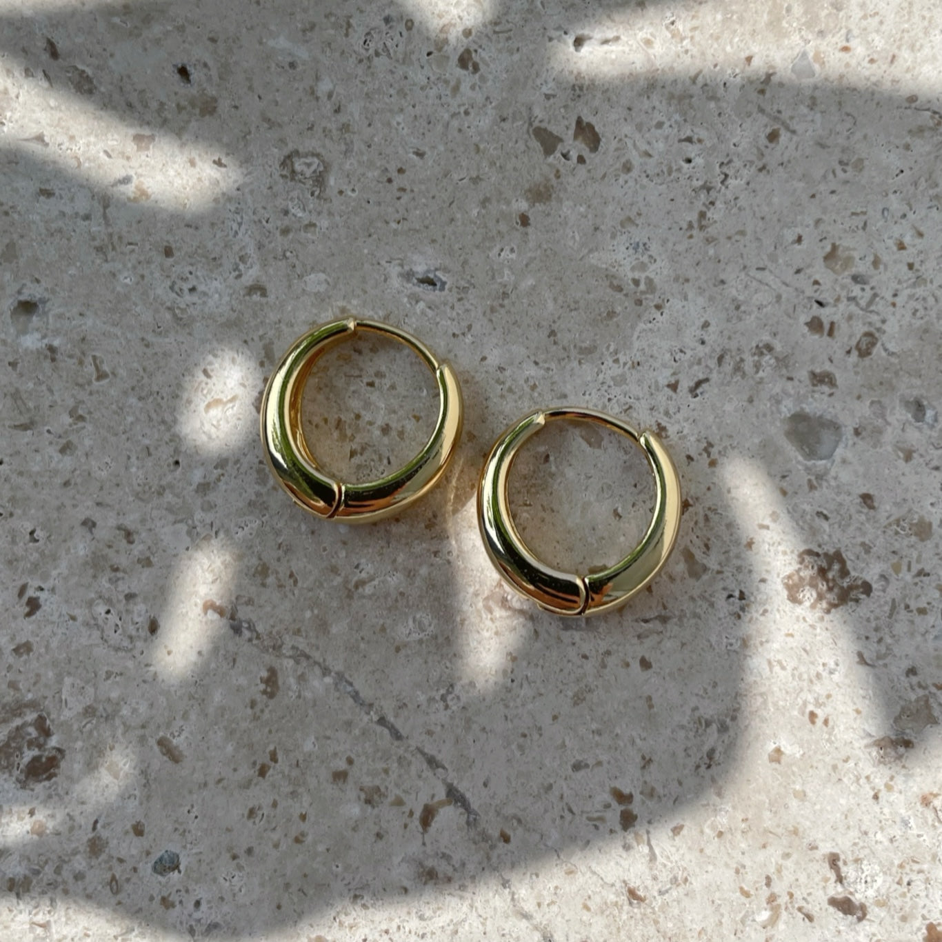 Lily Hoop Earrings Gold Plated