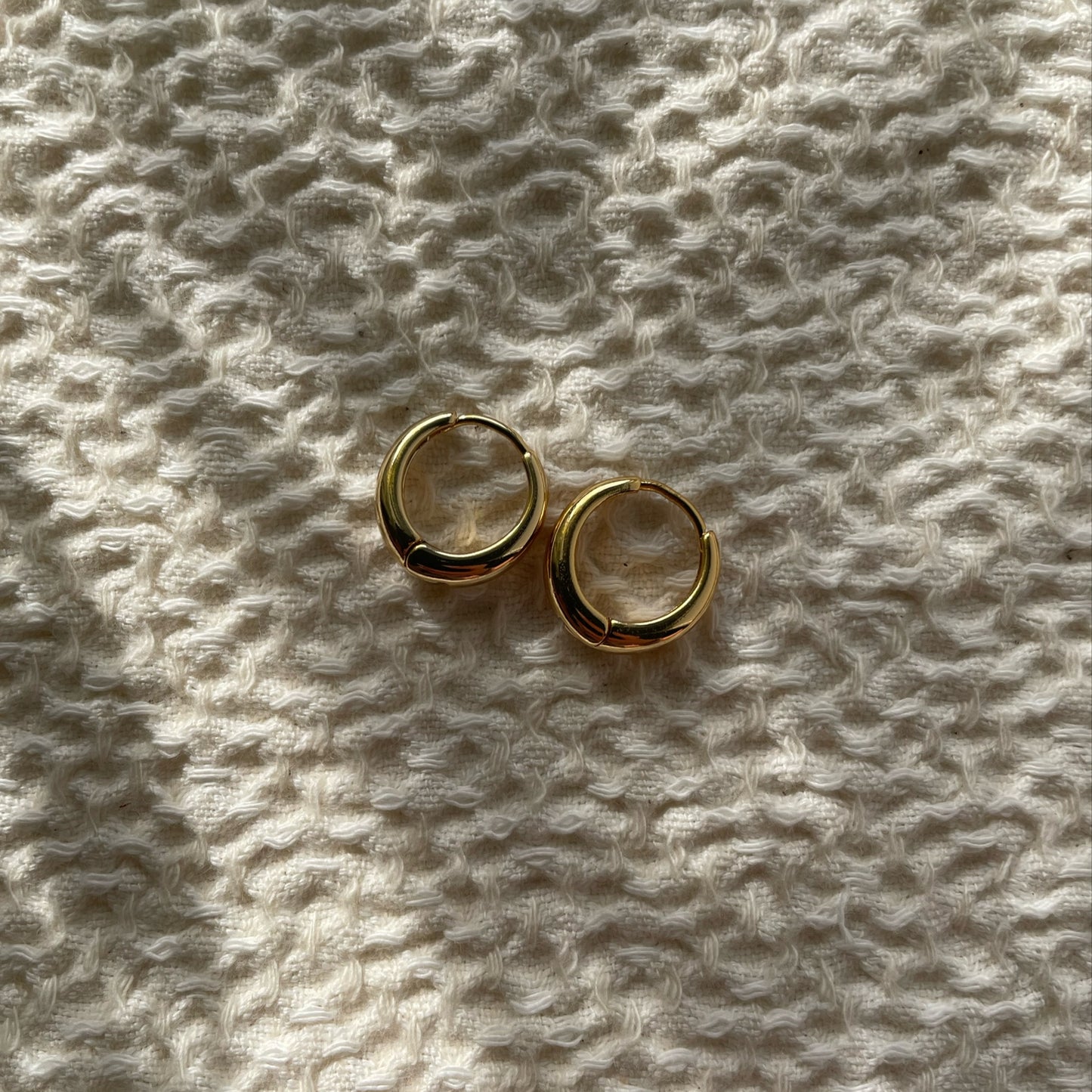 Lily Hoop Earrings Gold Plated