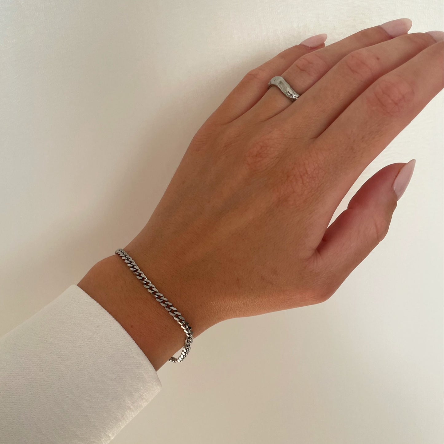 Cuban Bracelet Silver Colored 4mm