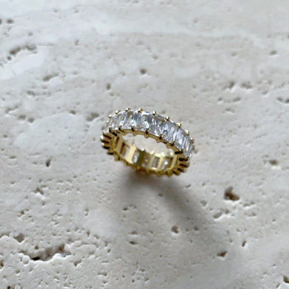 Anillo de cristal